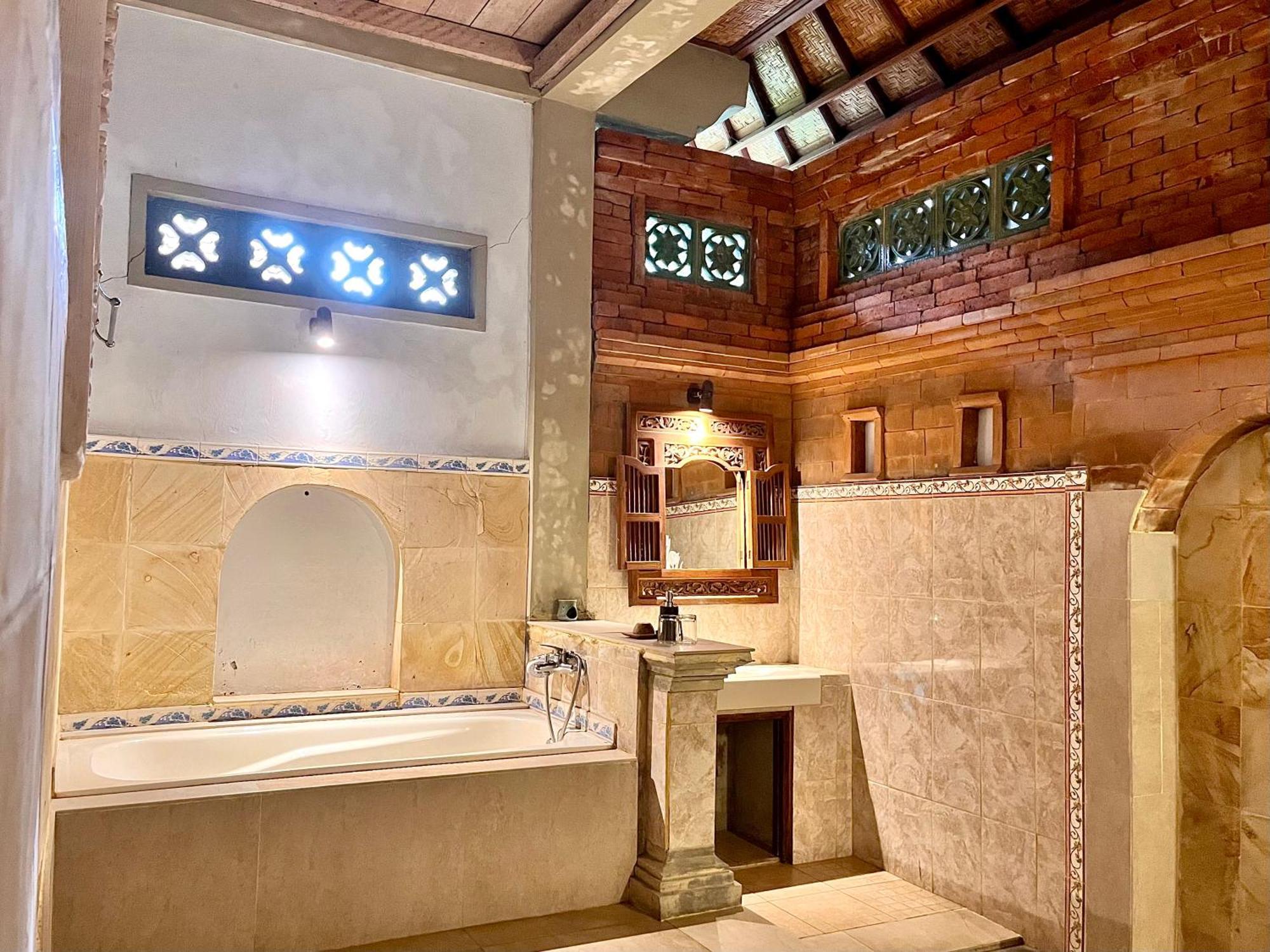 Bali Moon Guest House Убуд Екстериор снимка
